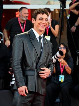 Venice, 82nd Venice International Film Festival 2025 - Evening 8 - Red Carpet for the film Duse - Pictured: Miguel Herrán  Copyright: xManuelexMangiarottix xipa-agency.netx xPoolxPhotoxEventsx06x IPA_Agency_IPA64045723