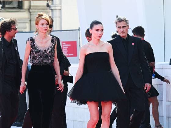 Venice, ITALY: Venice, 82nd Venice International Film Festival 2025 - day 8 - red carpet of the film The Voice Of Hind Rajab - In the photo, Joaquin Phoenix, Rooney Mara,, Odessa Rae, Venice ITALY  - ZUMAp169 20250903_zea_p169_938 Copyright: xManuelexMangiarottix