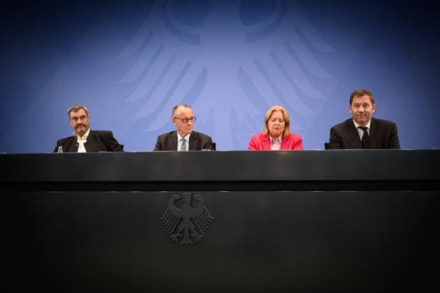 News Themen der Woche KW36 Berlin, Pressekonferenz zu den Ergebnissen der Beratungen des Koalitionsausschusses im Bundeskanzleramt Bundeskanzler Friedrich Merz (CDU), Vizekanzler Lars Klingbeil (SPD), Markus Söder (Ministerpräsident Bayern) und Bärbel Bas (Bundesministerin für Arbeit und Soziales, SPD) geben am 03.09.2025 eine gemeinsame Pressekonferenz zu den Ergebnissen der Beratungen des Koalitionsausschusses im Bundeskanzleramt in Berlin. Berlin Bundeskanzleramt Berlin Deutschland *** Berlin, Press conference on the results of the deliberations of the Coalition Committee in the Federal Chancellery Federal Chancellor Friedrich Merz CDU , Vice Chancellor Lars Klingbeil SPD , Markus Söder Minister President of Bavaria and Bärbel Bas Federal Minister of Labor an