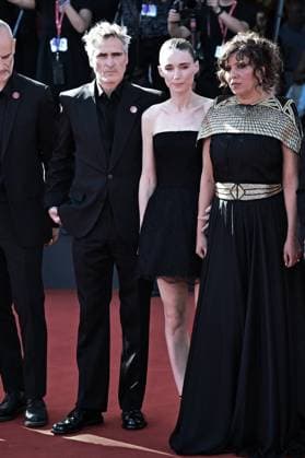 Venice The Voice Of Hind Rajab Premiere AM Joaquin Phoenix, Rooney Mara and Kaouther Ben Hania attending The Voice Of Hind Rajab Premiere as part of the 82nd Venice International Film Festival at the Lido in Venice, Italy on September 03, 2025. Photo by Aurore Marechal ABACAPRESS.COM Venice Italy Copyright: xMarechalxAurore ABACAx