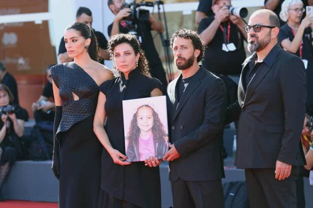 Red carpet for the movie The voice of Hind Rajab during the 82nd Venice International Film Festival, on 3 September, 2025, Venice Europe, Italy, Lido di Venezia, September 03, 2025: (C) Kaouther Ben Hania (director), (L) Saja Kilani, Motaz Malhees and Amer Hlehel attend a red carpet for the movie The voice of Hind Rajab during the 82nd Venice International Film Festival on September 03, 2025, in Venice, Italy., Credit:Ottavia Da Re Avalon Italy, Venice Copyright: xOttaviaxDaxRex xAvalonx 1033860620