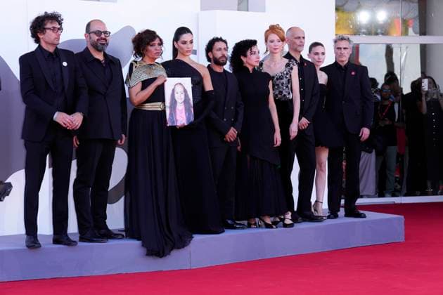 The Voice Of Hind Rajab red carpet during the 82nd Venice International Film Festival - 03 Sep 2025 Nadim Cheikhrouha, Amer Hlehel, Kaouther Ben Hania, Saja Kilani, Motaz Malhees, Clara Khoury, Odessa Rae, James Wilson, Rooney Mara and Joaquin Phoenix attend The Voice Of Hind Rajab red carpet during the 82nd Venice International Film Festival. Venice Lido Italy Copyright: xDanielexCifalax xSOPAxImagesx _CIF1347