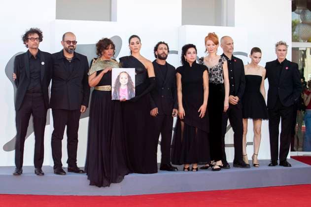 Nadim Cheikhrouha, Amer Hlehel, Kaouther Ben Hania, Saja Kilani, Motaz Malhees, Clara Khoury, Odessa Rae, James Wilson, Rooney Mara and Joaquin Phoenix at the premiere of the feature film The Voice Of Hind Rajab at the Biennale di Venezia 2025 82 Venice International Film Festival at the Palazzo del Cinema Venice, 03 09 2025 Foto:xDaziramx xFuturexImagex rajab_5945