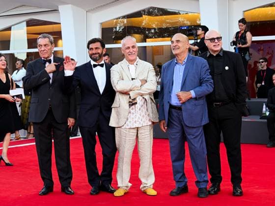 Venice, ITALY: Venice, 82nd Venice International Film Festival 2025 - evening 8 - red carpet of the film Duse - In the photo: Vincenzo Pirrotta, Federico Pacifici, guests Venice ITALY  - ZUMAp169 20250903_zea_p169_1510 Copyright: xManuelexMangiarottix