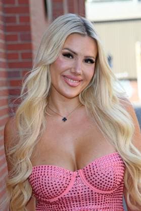 Laura Maria Lettgen (Laura Blond) bei der LOVE ISLAND VIP Kino-Preview im Cinenova in Köln am 03.09.2025 *** Laura Maria Lettgen Laura Blond at the LOVE ISLAND VIP Cinema Preview at Cinenova in Cologne on 03 09 2025