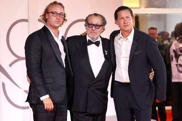 Olmo Schnabel, Julian Schnabel and Vito Schnabel at the premiere of the feature film In the Hand of Dante at the Biennale di Venezia 2025 82 Venice International Film Festival at the Palazzo del Cinema Venice, 03 09 2025 Foto:xD.xBedrosianx xFuturexImagex dante_5991