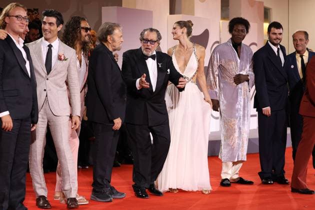 In the Hand of Dante red carpet in Venice (L-R) Olmo Schnabel, Vito Schnabel, Louis Cancelm, Jason Momoa, Franco Nero, Julian Schnabel, Louise Kugelberg, Oscar Isaac, Benjamin Clementine, Duke Nicholson and Francesco Melzi d™Eril In the Hand of Dante premiere, 82nd Venice International Film Festival, Venice, Italy - 03 September 2025. CAP GOL GOL Venice Italy Copyright: xRickxGold CapitalxPicturesx