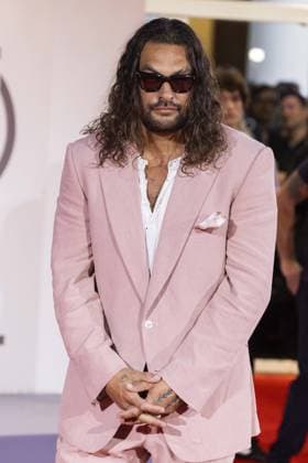 In the Hand of Dante Red Carpet - The 82nd Venice International Film Festival VENICE, ITALY - SEPTEMBER 03: Jason Momoa attends the In the Hand of Dante red carpet during the 82nd Venice International Film Festival on September 03, 2025 in Venice, Italy Primo Barol Anadolu Venice Italy. Editorial use only. Please get in touch for any other usage.  Copyright: x2025xAnadoluxPrimoxBarolx