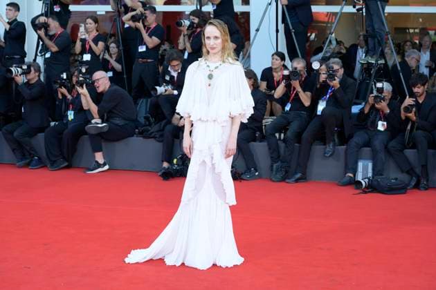 Duse red carpet in Venice Lido, Italy - 03 Sep 2025 Fanni Wrochn attends the Duse red carpet during 82nd Venice Film Festival in Venice Lido at Palazzo del cinema. Venice Lido Italy Copyright: xMarioxCartellix xSOPAxImagesx _DSC6077