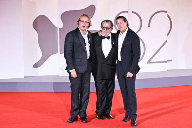 Venice In The Hand of Dante Premiere AM Olmo Schnabel, Julian Schnabel, Vito Schnabel attending the In The Hand of Dante Premiere as part of the 82nd Venice International Film Festival at the Lido in Venice, Italy on September 03, 2025. Photo by Aurore Marechal ABACAPRESS.COM Venice Italy  Copyright: xMarechalxAurore ABACAx