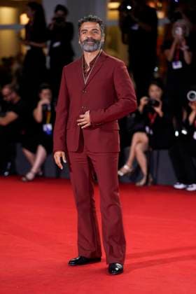 Cartier Glory to the Filmmaker Award 2025 & In the Hand of Dante red carpet in Venice Lido, Italy - 03 Sept 2025 Oscar Isaac attends the Cartier Glory to the Filmmaker Award 2025 and the In the Hand of Dante red carpet during the 82nd Venice International Film Festival. Venice Lido Italy Copyright: xDanielexCifalax xSOPAxImagesx _CIF1975