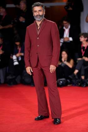 Cartier Glory to the Filmmaker Award 2025 & In the Hand of Dante red carpet in Venice Lido, Italy - 03 Sept 2025 Oscar Isaac attends the Cartier Glory to the Filmmaker Award 2025 and the In the Hand of Dante red carpet during the 82nd Venice International Film Festival. Venice Lido Italy Copyright: xDanielexCifalax xSOPAxImagesx _CIF1997
