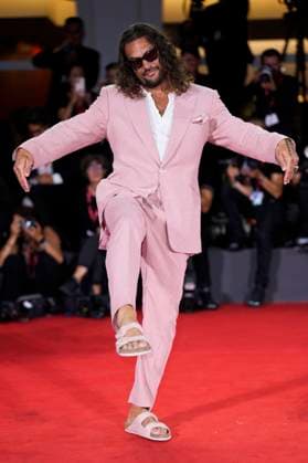 Cartier Glory to the Filmmaker Award 2025 & In the Hand of Dante red carpet in Venice Lido, Italy - 03 Sept 2025 Jason Momoa attends the Cartier Glory to the Filmmaker Award 2025 and the In the Hand of Dante red carpet during the 82nd Venice International Film Festival. Venice Lido Italy Copyright: xDanielexCifalax xSOPAxImagesx _CIF2162