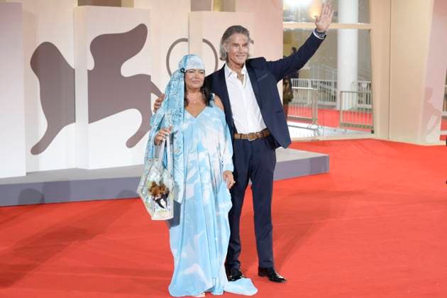 In the hand of Dante red carpet in Venice Lido, Italy - 03 Sept 2025 Devine DeVasquez (l) and Ron Moss (r) attend the In the hand of Dante red carpet during the 82nd Venice Film Festival at Palazzo del cinema. Venice Lido Italy Copyright: xMarioxCartellix xSOPAxImagesx _DSC6233