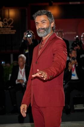 In the Hand of Dante red carpet during the 82nd Venice International Film Festival in Venice, Italy on 03 September 2025. Oscar Isaac attends the In the Hand of Dante red carpet during the 82nd Venice International Film Festival in Venice, Italy on 03 September 2025., Credit:Stefano Costantino TTL Avalon Italy, Venice  Copyright: xStefanoxCostantinoxTTLx xAvalonx 1033954018