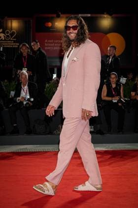 In the Hand of Dante red carpet during the 82nd Venice International Film Festival in Venice, Italy on 03 September 2025. Jason Momoa attends the In the Hand of Dante red carpet during the 82nd Venice International Film Festival in Venice, Italy on 03 September 2025., Credit:Stefano Costantino TTL Avalon Italy, Venice  Copyright: xStefanoxCostantinoxTTLx xAvalonx 1033954053