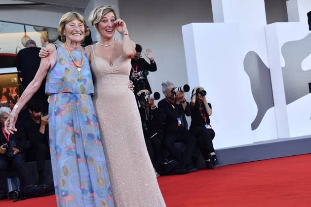 82eme Festival International du Film de Venise Mostra de Venise DUSE Premiere at the 82nd International Venice Film festival Valeria Bruni Tedeschi and Marisa Borini attend the Duse red carpet 448305 2025 09 03 Venice Italy  Copyright: xThomasxBohlenx STAR_448305_024