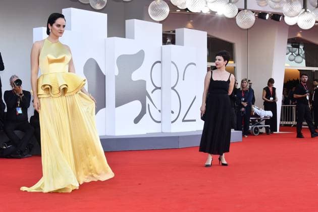 82eme Festival International du Film de Venise Mostra de Venise DUSE Premiere at the 82nd International Venice Film festival Noémie Merlant attend the Duse red carpet 448305 2025 09 03 Venice Italy  Copyright: xThomasxBohlenx STAR_448305_041
