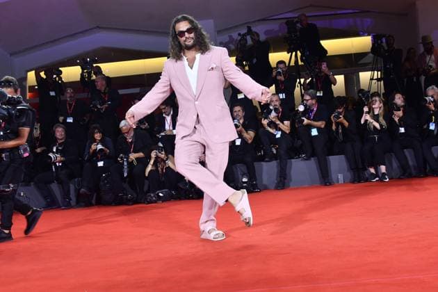 82eme Festival International du Film de Venise Mostra de Venise IN THE HAND OF DANTE Premiere at the 82nd International Venice Film festival Jason Momoa attends the Cartier Glory To The Filmmaker Award 2025 and the In the Hand of Dante red carpet 448305 2025 09 03 Venice Italy  Copyright: xThomasxBohlenx STAR_448305_079