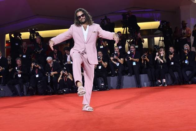 82eme Festival International du Film de Venise Mostra de Venise IN THE HAND OF DANTE Premiere at the 82nd International Venice Film festival Jason Momoa attends the Cartier Glory To The Filmmaker Award 2025 and the In the Hand of Dante red carpet 448305 2025 09 03 Venice Italy  Copyright: xThomasxBohlenx STAR_448305_085