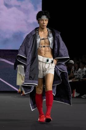 Seoul Fashion Week 2026 SEOUL, SOUTH KOREA - SEPTEMBER 04: A model walks the runway during the LIE show at Seoul Fashion Week 2026 S S at Dongdaemun Design Plaza (DDP) on September 04, 2025 in Seoul, Korea. Hwawon Lee Anadolu Seoul South Korea. Editorial use only. Please get in touch for any other usage.  Copyright: x2025xAnadoluxHwawonxLeex