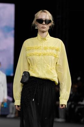Seoul Fashion Week 2026 SEOUL, SOUTH KOREA - SEPTEMBER 04: A model walks the runway during the LIE show at Seoul Fashion Week 2026 S S at Dongdaemun Design Plaza (DDP) on September 04, 2025 in Seoul, Korea. Hwawon Lee Anadolu Seoul South Korea. Editorial use only. Please get in touch for any other usage.  Copyright: x2025xAnadoluxHwawonxLeex