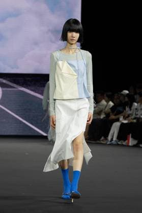 Seoul Fashion Week SEOUL, SOUTH KOREA - SEPTEMBER 4: A model walks the runway to present a creation during the LIE show at Seoul Fashion Week 2026 Spring Summer in Seoul, South Korea, on September 4, 2025. Hwawon Lee Anadolu Seoul South Korea. Editorial use only. Please get in touch for any other usage.  Copyright: x2025xAnadoluxHwawonxLeex