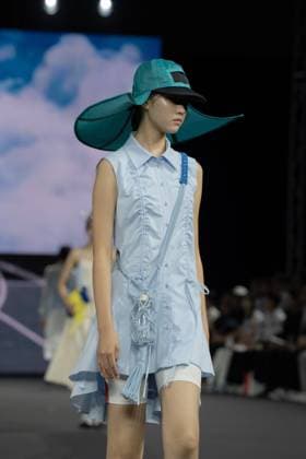 Seoul Fashion Week SEOUL, SOUTH KOREA - SEPTEMBER 4: A model walks the runway to present a creation during the LIE show at Seoul Fashion Week 2026 Spring Summer in Seoul, South Korea, on September 4, 2025. Hwawon Lee Anadolu Seoul South Korea. Editorial use only. Please get in touch for any other usage.  Copyright: x2025xAnadoluxHwawonxLeex