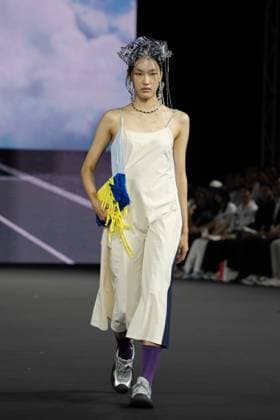 Seoul Fashion Week SEOUL, SOUTH KOREA - SEPTEMBER 4: A model walks the runway to present a creation during the LIE show at Seoul Fashion Week 2026 Spring Summer in Seoul, South Korea, on September 4, 2025. Hwawon Lee Anadolu Seoul South Korea. Editorial use only. Please get in touch for any other usage.  Copyright: x2025xAnadoluxHwawonxLeex