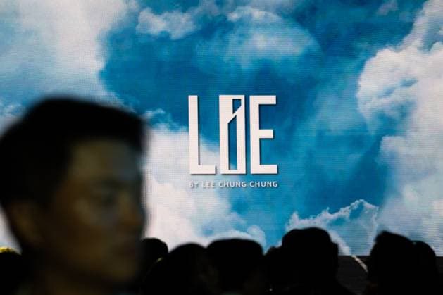 Seoul Fashion Week SEOUL, SOUTH KOREA - SEPTEMBER 4: A model walks the runway to present a creation during the LIE show at Seoul Fashion Week 2026 Spring Summer in Seoul, South Korea, on September 4, 2025. Hwawon Lee Anadolu Seoul South Korea. Editorial use only. Please get in touch for any other usage.  Copyright: x2025xAnadoluxHwawonxLeex