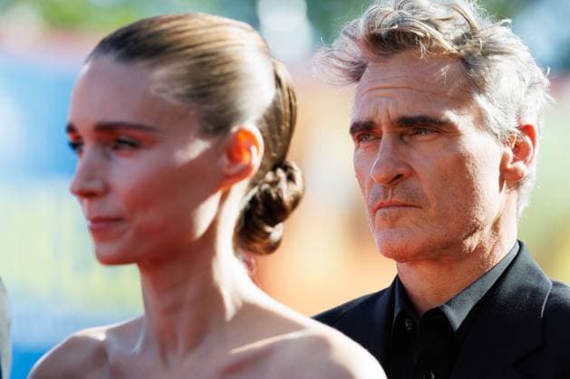 News - The Voice Of Hind Rajab Red Carpet - The 82nd Venice International Film Festival Rooney Mara and Joaquin Phoenix attend the The Voice Of Hind Rajab red carpet during the 82nd Venice International Film Festival on September 03, 2025 in Venice, Italy. Lido di Venezia Palazzo del Cinema Italy Copyright: xCinziaxCamelax xLiveMediax LPN_2007132