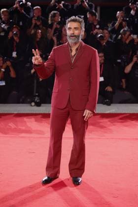 Red Carpet of in the Hand of Dante in Venice, Italy - 03 Sep 2025 American actor Oscar Isaac attends the red carpet of the film In the hand of Dante at the 82nd Venice Film Festival at Palazzo del cinema. Venice Italy Copyright: xMarcoxBaradax xSOPAxImagesx MBA_1801