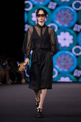 Seoul Fashion Week 2026 SEOUL, SOUTH KOREA - SEPTEMBER 4: A model walks the runway to present a creation during the GREEDILOUS show at Seoul Fashion Week 2026 Spring Summer in Seoul, South Korea on September 4, 2025. Hwawon Lee Anadolu Seoul South Korea. Editorial use only. Please get in touch for any other usage.  Copyright: x2025xAnadoluxHwawonxLeex