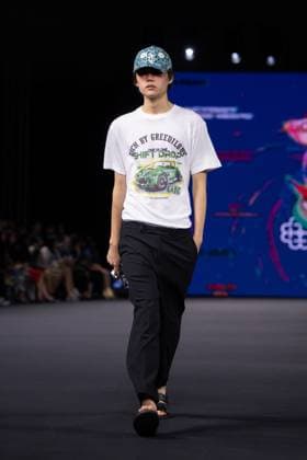 Seoul Fashion Week 2026 SEOUL, SOUTH KOREA - SEPTEMBER 4: A model walks the runway to present a creation during the GREEDILOUS show at Seoul Fashion Week 2026 Spring Summer in Seoul, South Korea on September 4, 2025. Hwawon Lee Anadolu Seoul South Korea. Editorial use only. Please get in touch for any other usage.  Copyright: x2025xAnadoluxHwawonxLeex