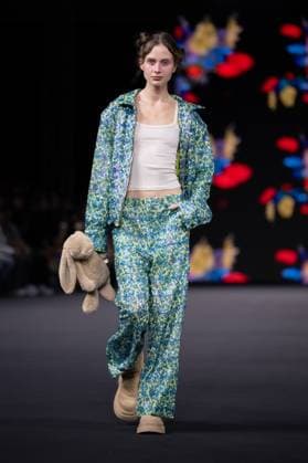 Seoul Fashion Week 2026 SEOUL, SOUTH KOREA - SEPTEMBER 4: A model walks the runway to present a creation during the GREEDILOUS show at Seoul Fashion Week 2026 Spring Summer in Seoul, South Korea on September 4, 2025. Hwawon Ceci Lee Anadolu Seoul South Korea. Editorial use only. Please get in touch for any other usage.  Copyright: x2025xAnadoluxHwawonxCecixLeex