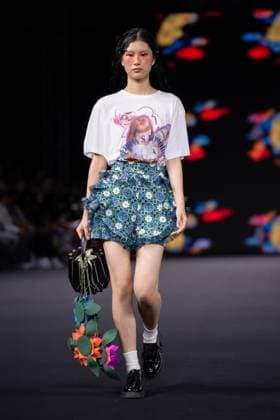 Seoul Fashion Week 2026 SEOUL, SOUTH KOREA - SEPTEMBER 4: A model walks the runway to present a creation during the GREEDILOUS show at Seoul Fashion Week 2026 Spring Summer in Seoul, South Korea on September 4, 2025. Hwawon Ceci Lee Anadolu Seoul South Korea. Editorial use only. Please get in touch for any other usage.  Copyright: x2025xAnadoluxHwawonxCecixLeex