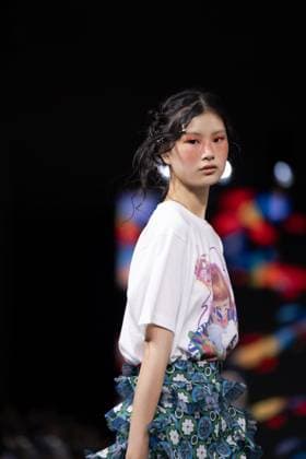 Seoul Fashion Week 2026 SEOUL, SOUTH KOREA - SEPTEMBER 4: A model walks the runway to present a creation during the GREEDILOUS show at Seoul Fashion Week 2026 Spring Summer in Seoul, South Korea on September 4, 2025. Hwawon Ceci Lee Anadolu Seoul South Korea. Editorial use only. Please get in touch for any other usage.  Copyright: x2025xAnadoluxHwawonxCecixLeex