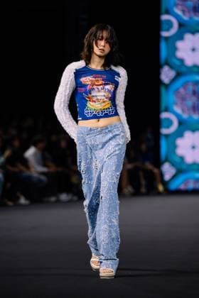 Seoul Fashion Week 2026 SEOUL, SOUTH KOREA - SEPTEMBER 4: A model walks the runway to present a creation during the GREEDILOUS show at Seoul Fashion Week 2026 Spring Summer in Seoul, South Korea on September 4, 2025. Hwawon Ceci Lee Anadolu Seoul South Korea. Editorial use only. Please get in touch for any other usage.  Copyright: x2025xAnadoluxHwawonxCecixLeex