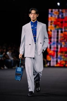 Seoul Fashion Week 2026 SEOUL, SOUTH KOREA - SEPTEMBER 4: A model walks the runway to present a creation during the GREEDILOUS show at Seoul Fashion Week 2026 Spring Summer in Seoul, South Korea on September 4, 2025. Hwawon Ceci Lee Anadolu Seoul South Korea. Editorial use only. Please get in touch for any other usage.  Copyright: x2025xAnadoluxHwawonxCecixLeex