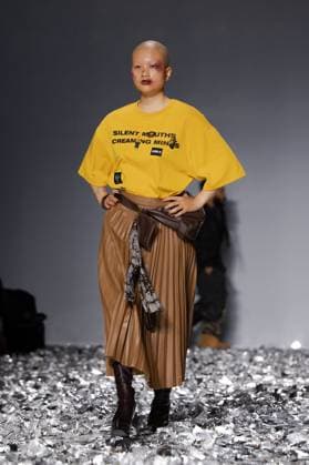 Seoul Fashion Week 2026 SEOUL, SOUTH KOREA - SEPTEMBER 4: A model walks the runway during the AJOBYAJO show at Seoul Fashion Week 2026 S S in Seoul, Korea on September 4, 2025. Hwawon Ceci Lee Anadolu Seoul South Korea. Editorial use only. Please get in touch for any other usage.  Copyright: x2025xAnadoluxHwawonxCecixLeex
