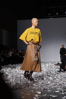 Seoul Fashion Week 2026 SEOUL, SOUTH KOREA - SEPTEMBER 4: A model walks the runway during the AJOBYAJO show at Seoul Fashion Week 2026 S S in Seoul, Korea on September 4, 2025. Hwawon Ceci Lee Anadolu Seoul South Korea. Editorial use only. Please get in touch for any other usage.  Copyright: x2025xAnadoluxHwawonxCecixLeex
