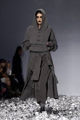 Seoul Fashion Week 2026 SEOUL, SOUTH KOREA - SEPTEMBER 4: A model walks the runway during the AJOBYAJO show at Seoul Fashion Week 2026 S S in Seoul, Korea on September 4, 2025. Hwawon Ceci Lee Anadolu Seoul South Korea. Editorial use only. Please get in touch for any other usage.  Copyright: x2025xAnadoluxHwawonxCecixLeex