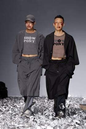 Seoul Fashion Week 2026 SEOUL, SOUTH KOREA - SEPTEMBER 4: A model walks the runway during the AJOBYAJO show at Seoul Fashion Week 2026 S S in Seoul, Korea on September 4, 2025. Hwawon Ceci Lee Anadolu Seoul South Korea. Editorial use only. Please get in touch for any other usage.  Copyright: x2025xAnadoluxHwawonxCecixLeex