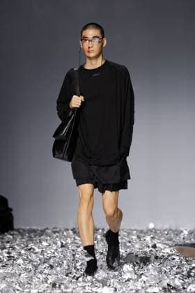 Seoul Fashion Week 2026 SEOUL, SOUTH KOREA - SEPTEMBER 4: A model walks the runway during the AJOBYAJO show at Seoul Fashion Week 2026 S S in Seoul, Korea on September 4, 2025. Hwawon Ceci Lee Anadolu Seoul South Korea. Editorial use only. Please get in touch for any other usage.  Copyright: x2025xAnadoluxHwawonxCecixLeex