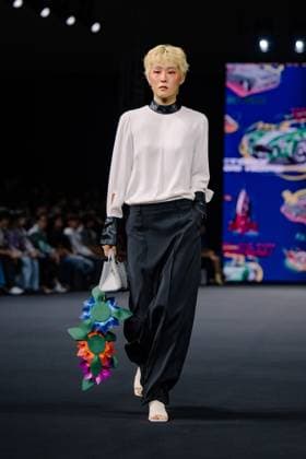 Seoul Fashion Week 2026 SEOUL, SOUTH KOREA - SEPTEMBER 4: A model walks the runway to present a creation during the GREEDILOUS show at Seoul Fashion Week 2026 Spring Summer in Seoul, South Korea on September 4, 2025. Hwawon Ceci Lee Anadolu Seoul South Korea. Editorial use only. Please get in touch for any other usage.  Copyright: x2025xAnadoluxHwawonxCecixLeex
