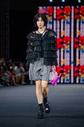 Seoul Fashion Week 2026 SEOUL, SOUTH KOREA - SEPTEMBER 4: A model walks the runway to present a creation during the GREEDILOUS show at Seoul Fashion Week 2026 Spring Summer in Seoul, South Korea on September 4, 2025. Hwawon Ceci Lee Anadolu Seoul South Korea. Editorial use only. Please get in touch for any other usage.  Copyright: x2025xAnadoluxHwawonxCecixLeex