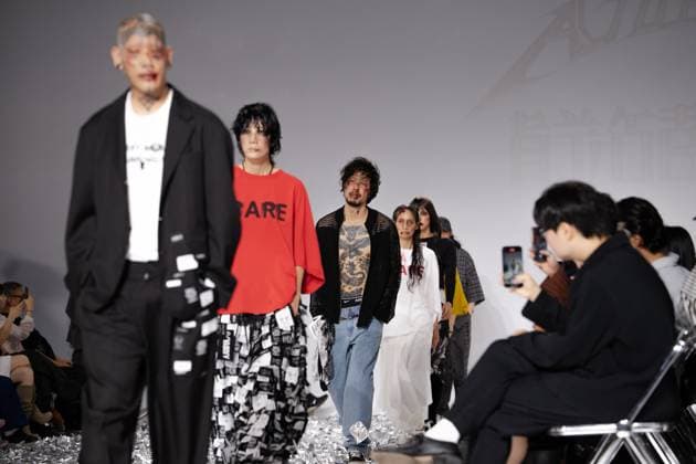 Seoul Fashion Week 2026 SEOUL, SOUTH KOREA - SEPTEMBER 4: A model walks the runway during the AJOBYAJO show at Seoul Fashion Week 2026 S S in Seoul, Korea on September 4, 2025. Hwawon Ceci Lee Anadolu Seoul South Korea. Editorial use only. Please get in touch for any other usage.  Copyright: x2025xAnadoluxHwawonxCecixLeex