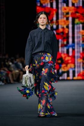 Seoul Fashion Week 2026 SEOUL, SOUTH KOREA - SEPTEMBER 4: A model walks the runway to present a creation during the GREEDILOUS show at Seoul Fashion Week 2026 Spring Summer in Seoul, South Korea on September 4, 2025. Hwawon Ceci Lee Anadolu Seoul South Korea. Editorial use only. Please get in touch for any other usage.  Copyright: x2025xAnadoluxHwawonxCecixLeex