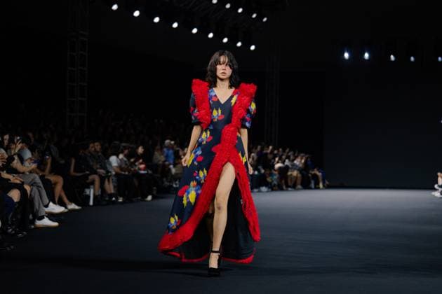 Seoul Fashion Week 2026 SEOUL, SOUTH KOREA - SEPTEMBER 4: A model walks the runway to present a creation during the GREEDILOUS show at Seoul Fashion Week 2026 Spring Summer in Seoul, South Korea on September 4, 2025. Hwawon Ceci Lee Anadolu Seoul South Korea. Editorial use only. Please get in touch for any other usage.  Copyright: x2025xAnadoluxHwawonxCecixLeex