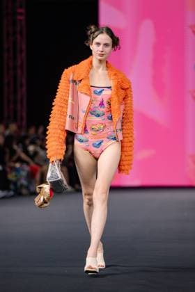 Seoul Fashion Week 2026 SEOUL, SOUTH KOREA - SEPTEMBER 4: A model walks the runway to present a creation during the GREEDILOUS show at Seoul Fashion Week 2026 Spring Summer in Seoul, South Korea on September 4, 2025. Hwawon Ceci Lee Anadolu Seoul South Korea. Editorial use only. Please get in touch for any other usage.  Copyright: x2025xAnadoluxHwawonxCecixLeex